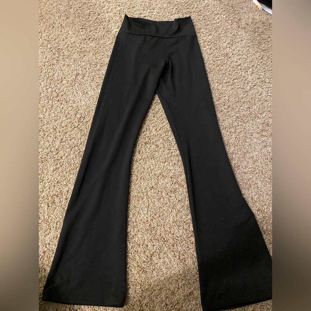 Black yoga pants, flare bottom